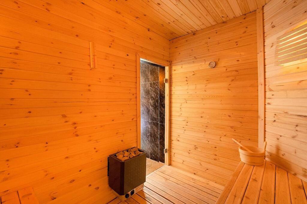 Villa Sessiz Sakin Manzarali Sauna Ve Jakuzili,muestakil Havuzlu