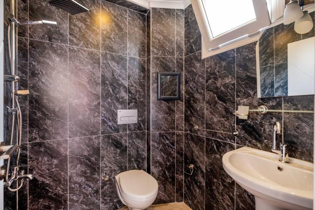 Sessiz Sakin Manzarali Sauna Ve Jakuzili,muestakil Havuzlu