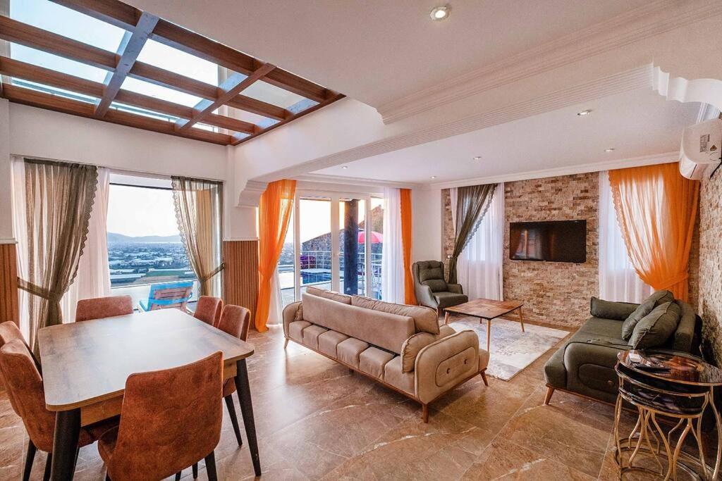 Villa Sessiz Sakin Manzarali Sauna Ve Jakuzili,muestakil Havuzlu *