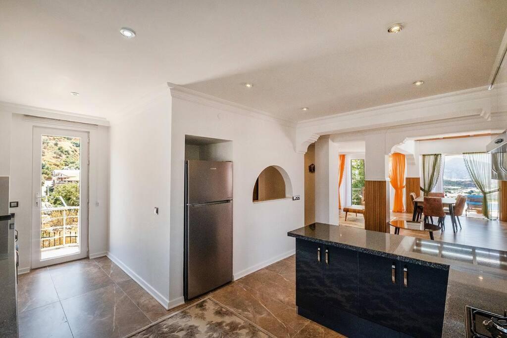 Sessiz Sakin Manzarali Sauna Ve Jakuzili,muestakil Havuzlu Villa *