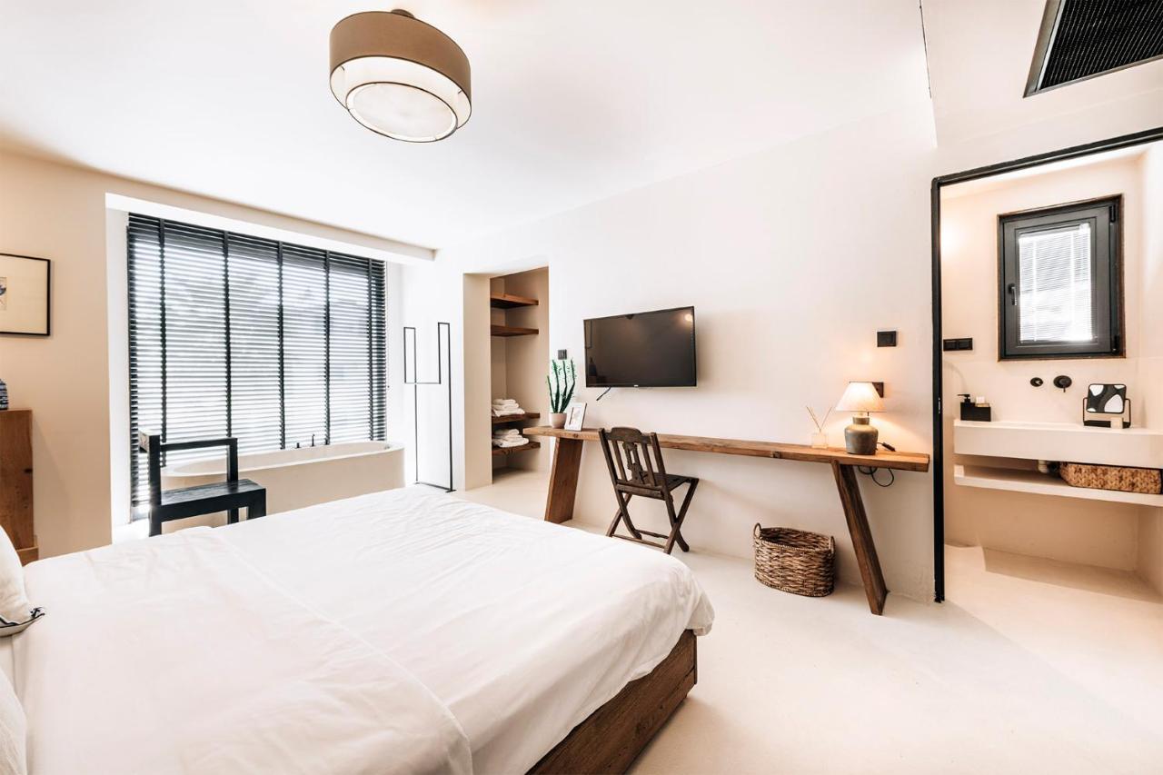 To Be Social House Resort