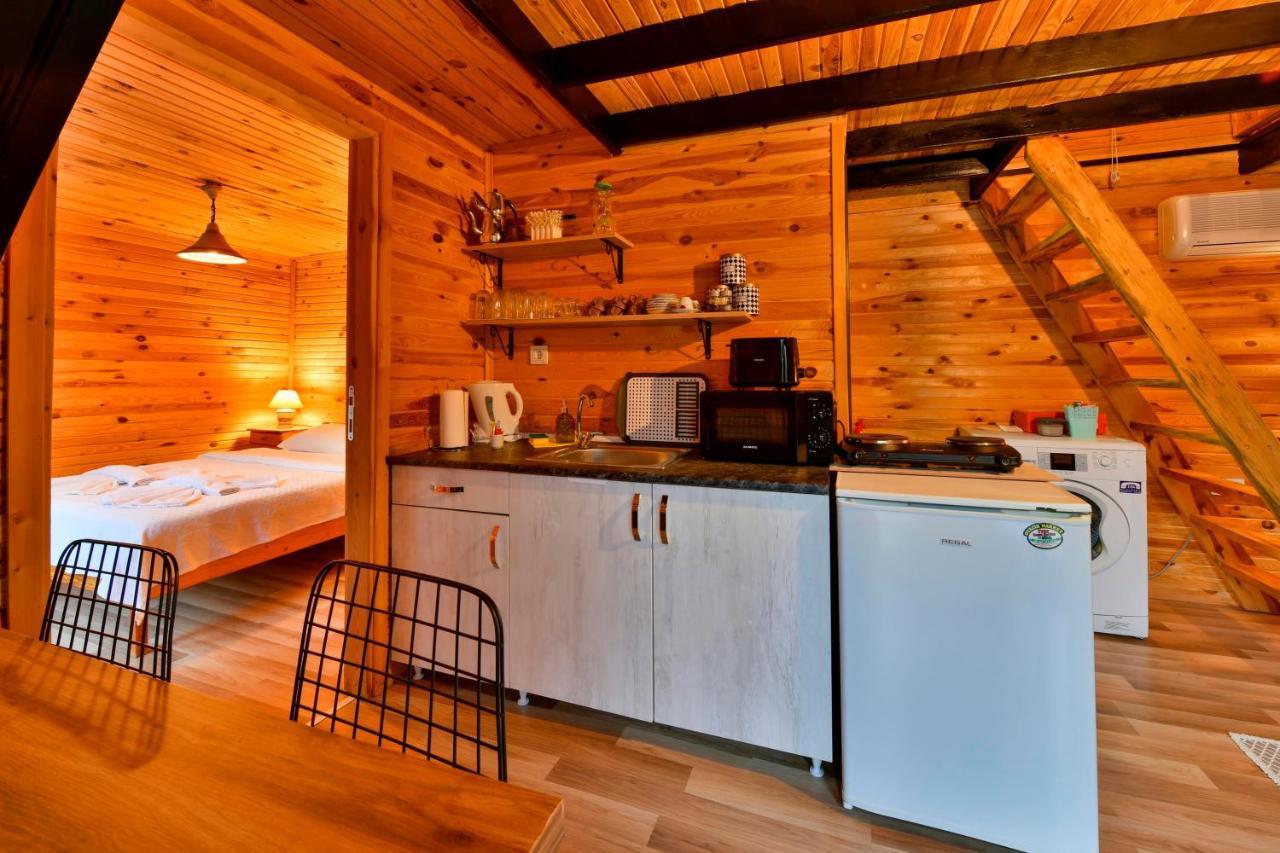 Tiny Smurf Chalet *