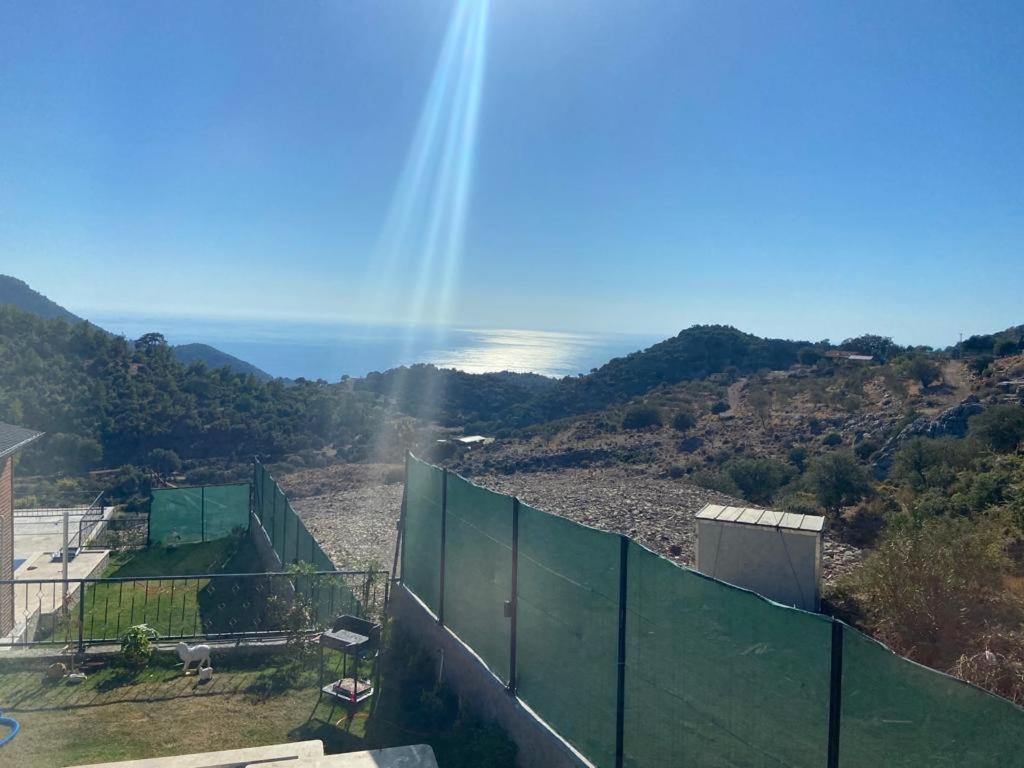 Vazgecilmezim Deniz Manzarali ,sessiz,sakin