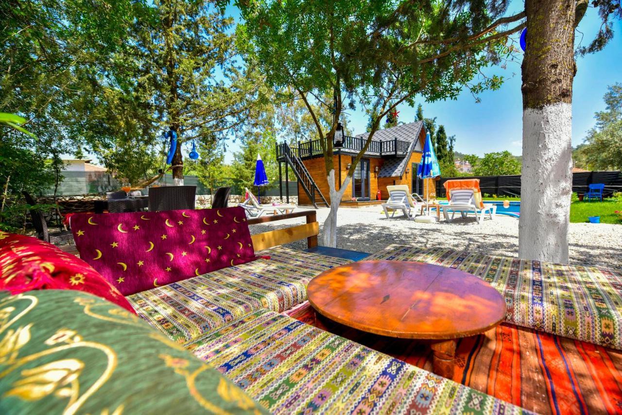 Chalet Tiny Smurf *