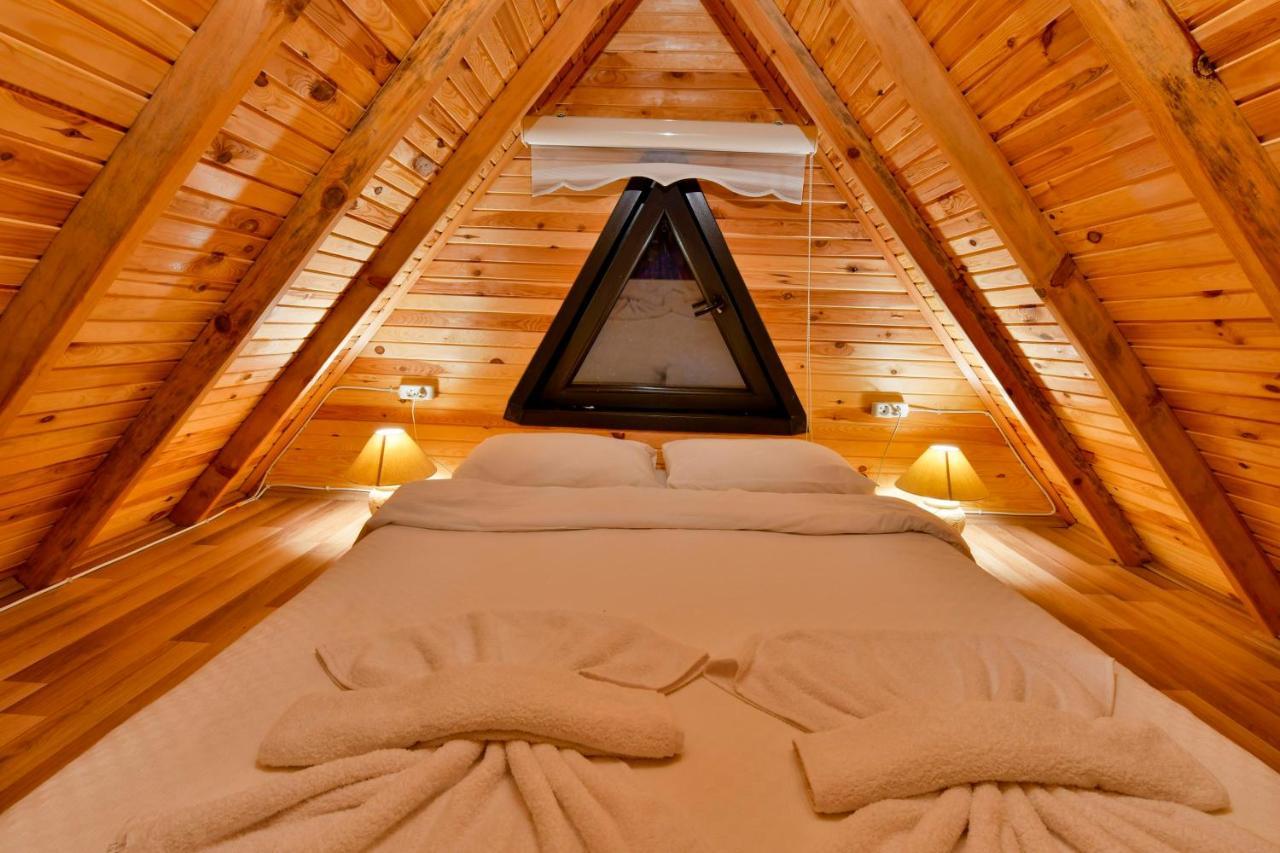Chalet Tiny Smurf
