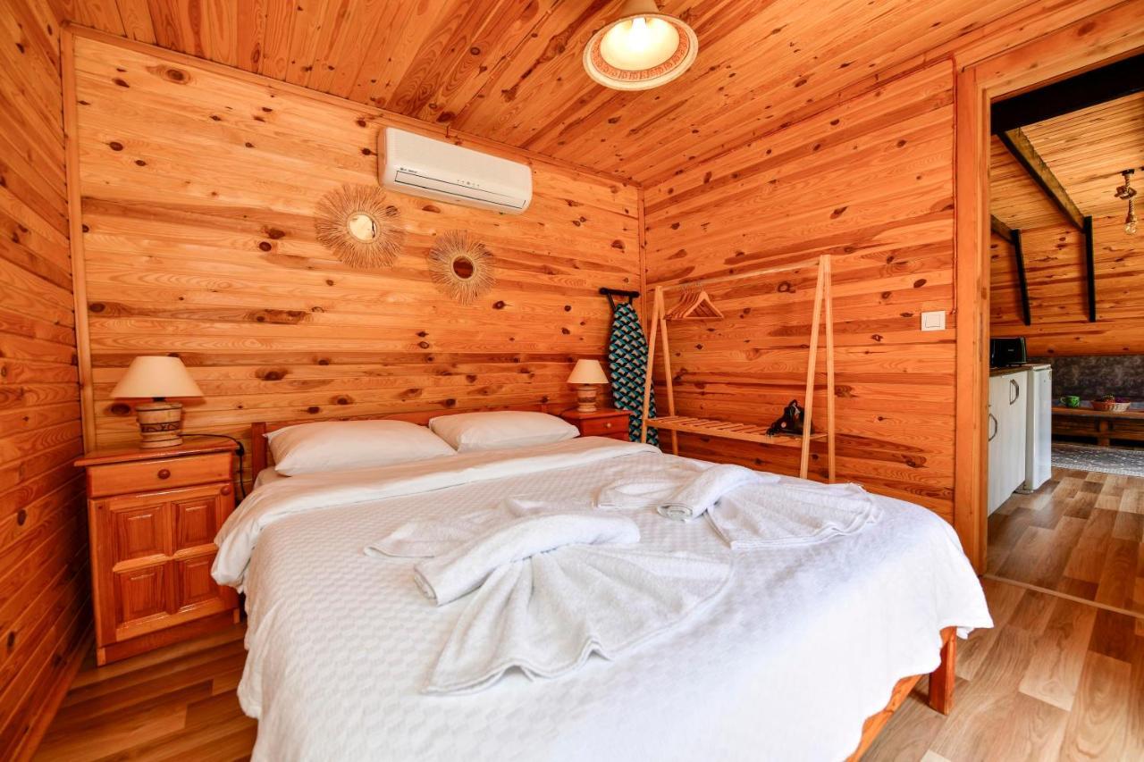 Chalet Tiny Smurf