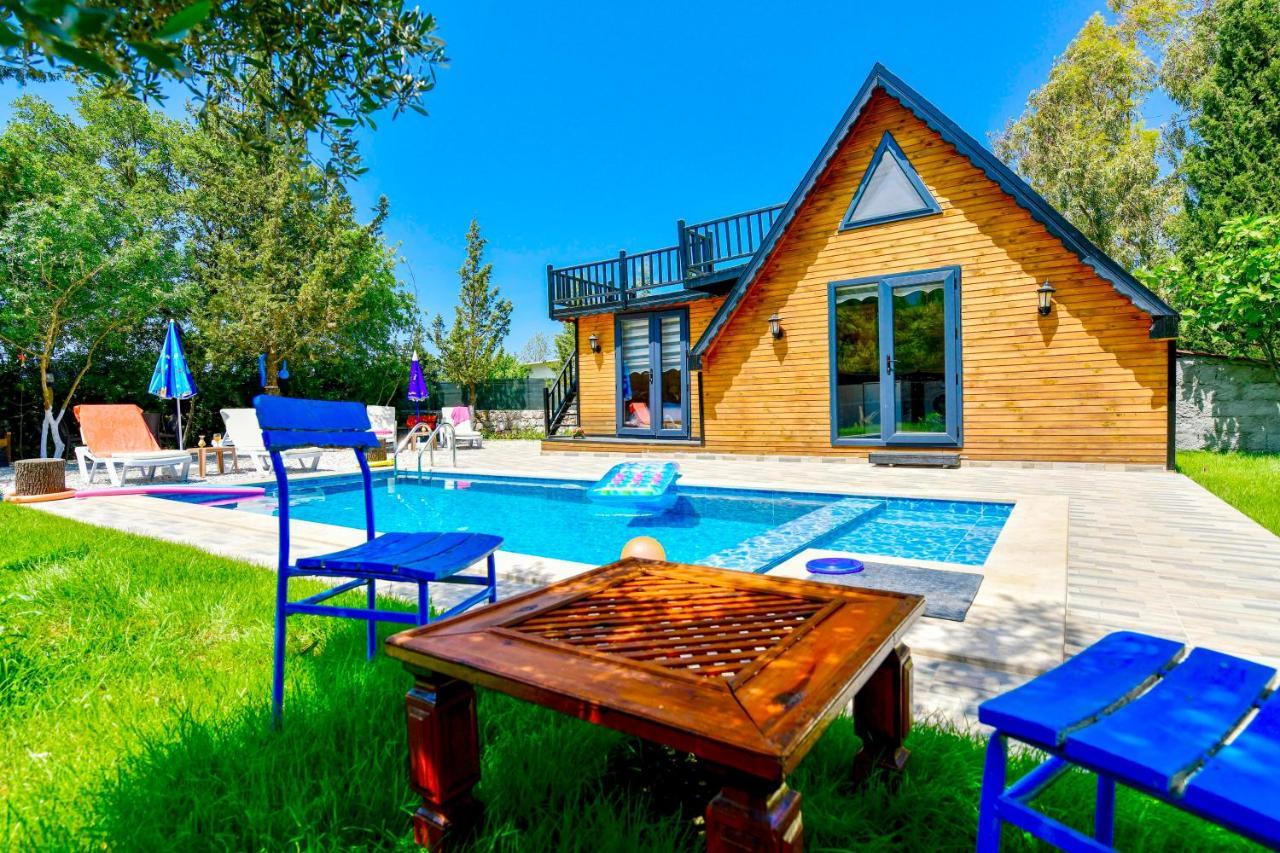Tiny Smurf Chalet Fethiye