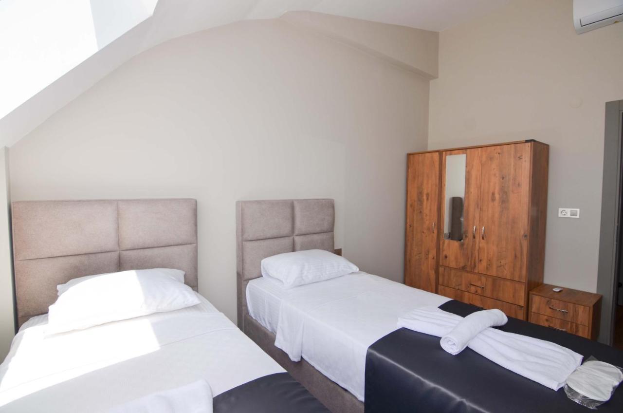 Mykonut Erna Aparthotel