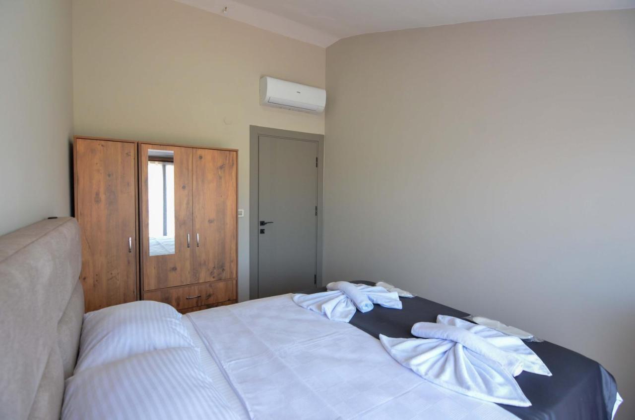 Mykonut Erna Aparthotel *
