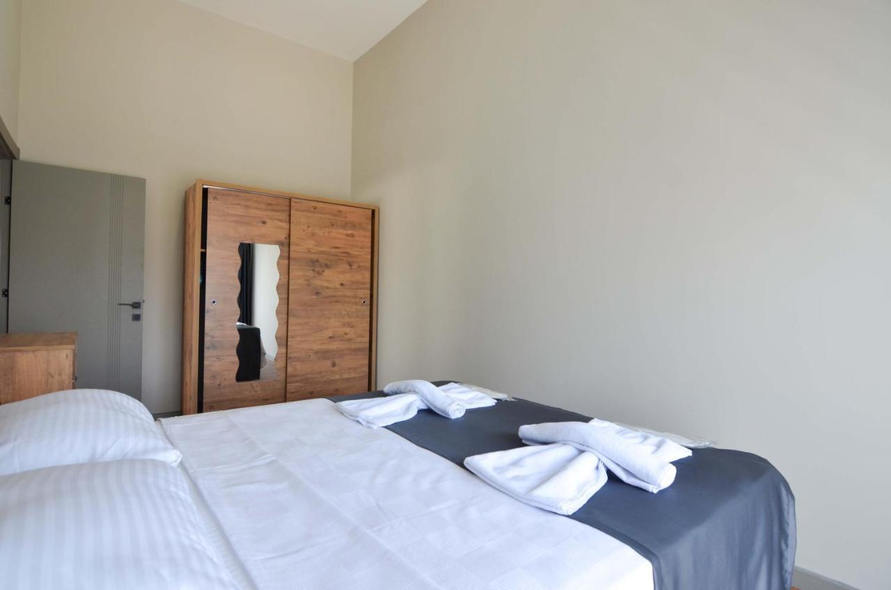 Mykonut Erna Aparthotel *