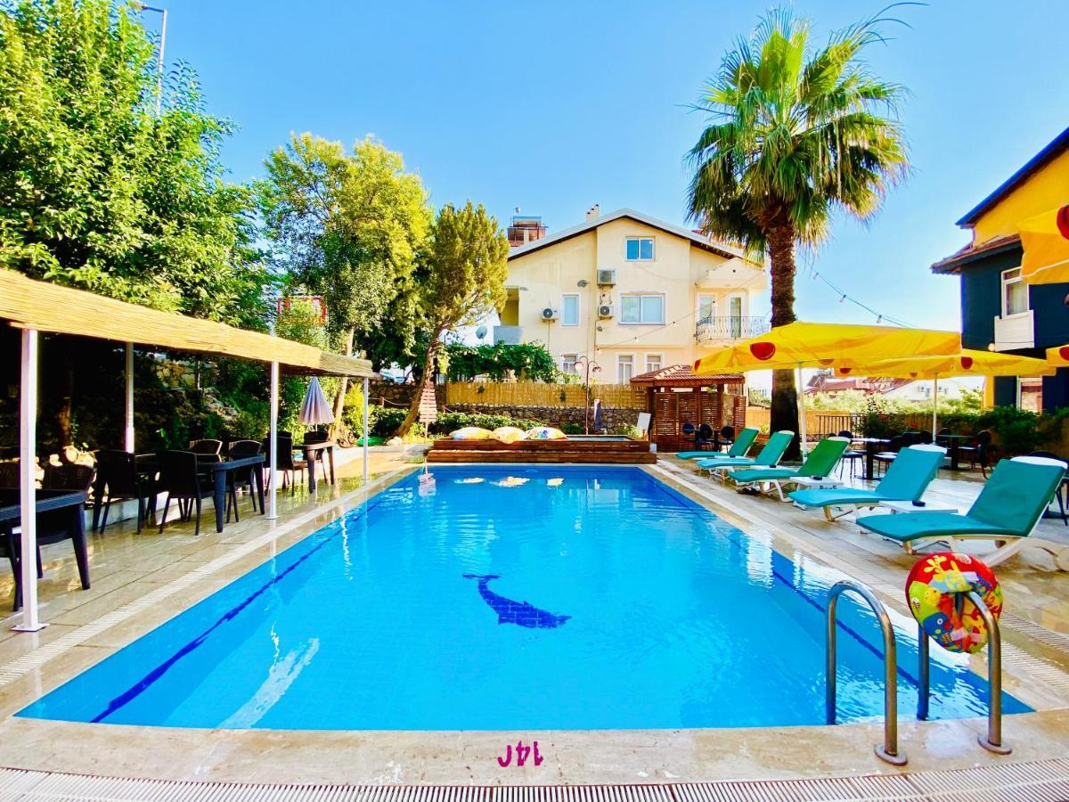 Lena Boutique Aparthotel