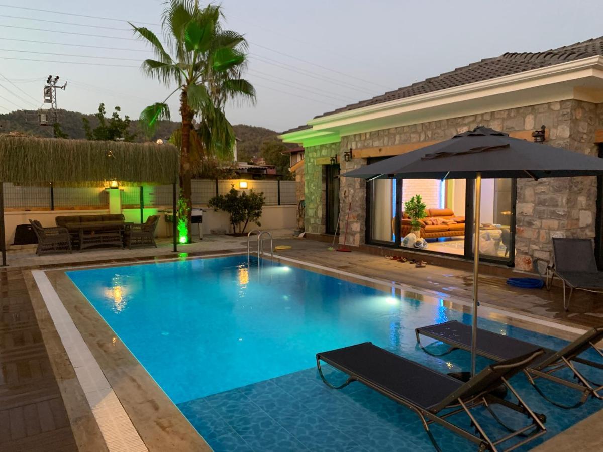 Villa Muestakil Havuzlu Jakuzili Tatil Villasi Fethiye
