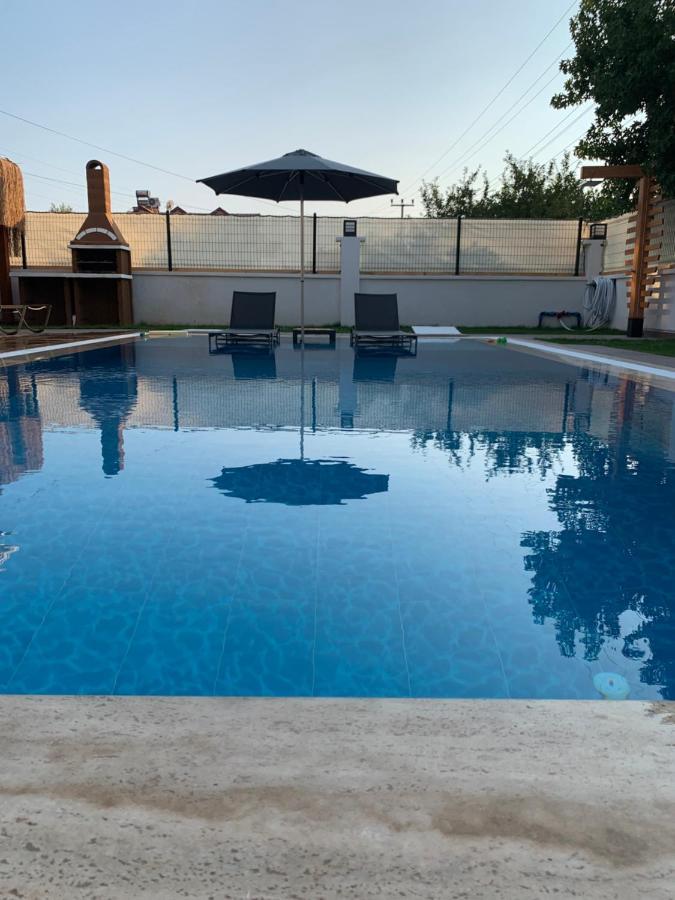 Muestakil Havuzlu Jakuzili Tatil Villasi