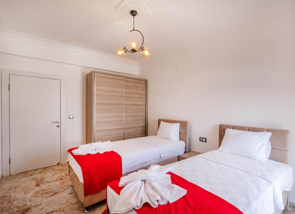 Villarge-hayallerin Oetesinde Bir Tatil Deneyimi-huzurlu Rahat Ve Manzarali Villa Fethiye