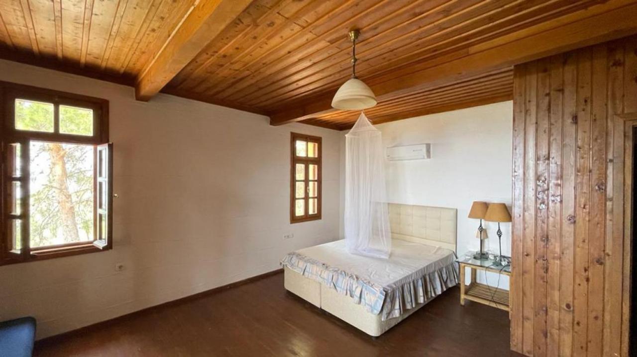 Villa With Pool 15 Min To Bay In Faralya,