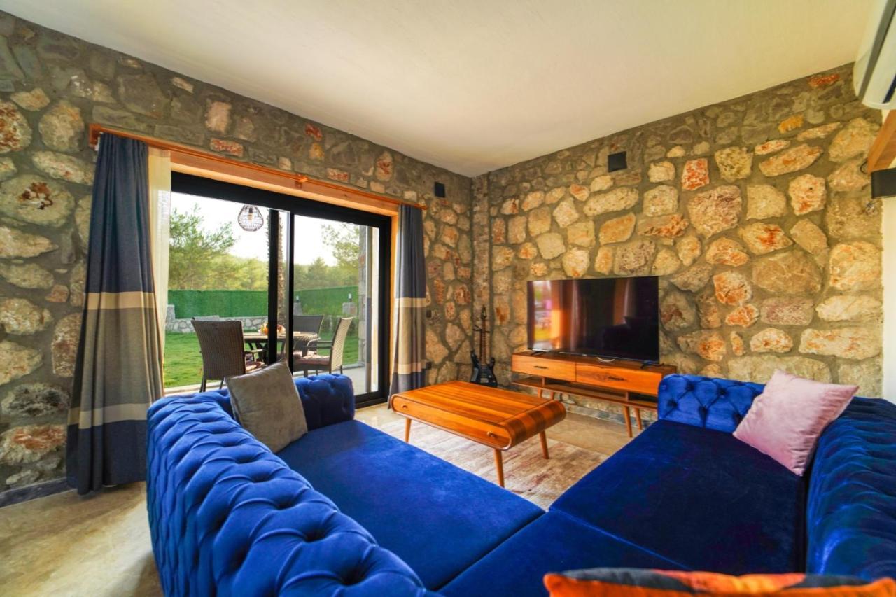Diamond Villa