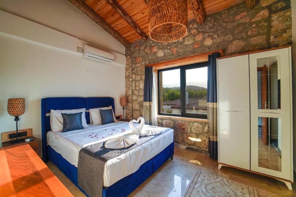 Diamond Villa