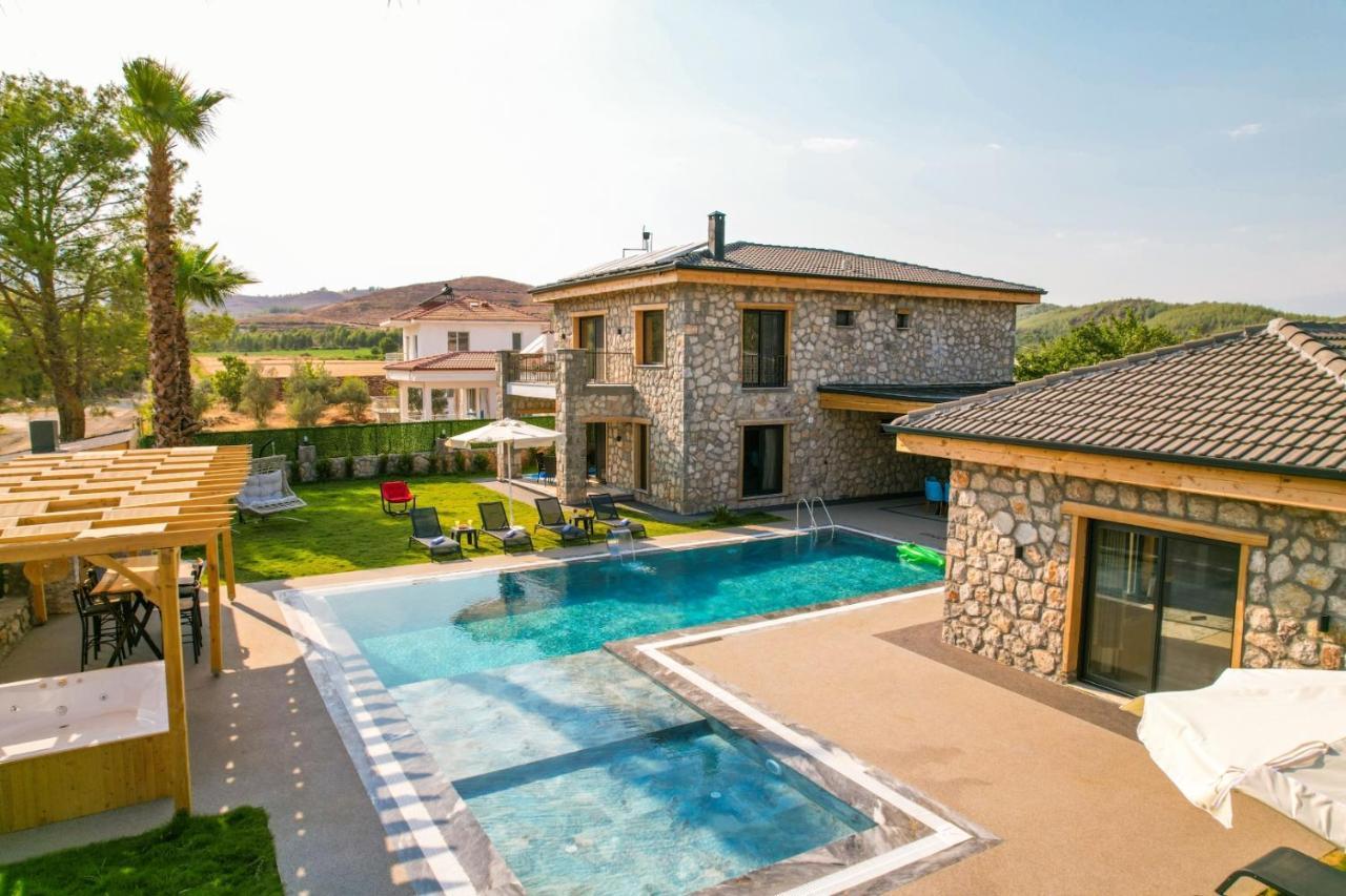 Diamond Villa