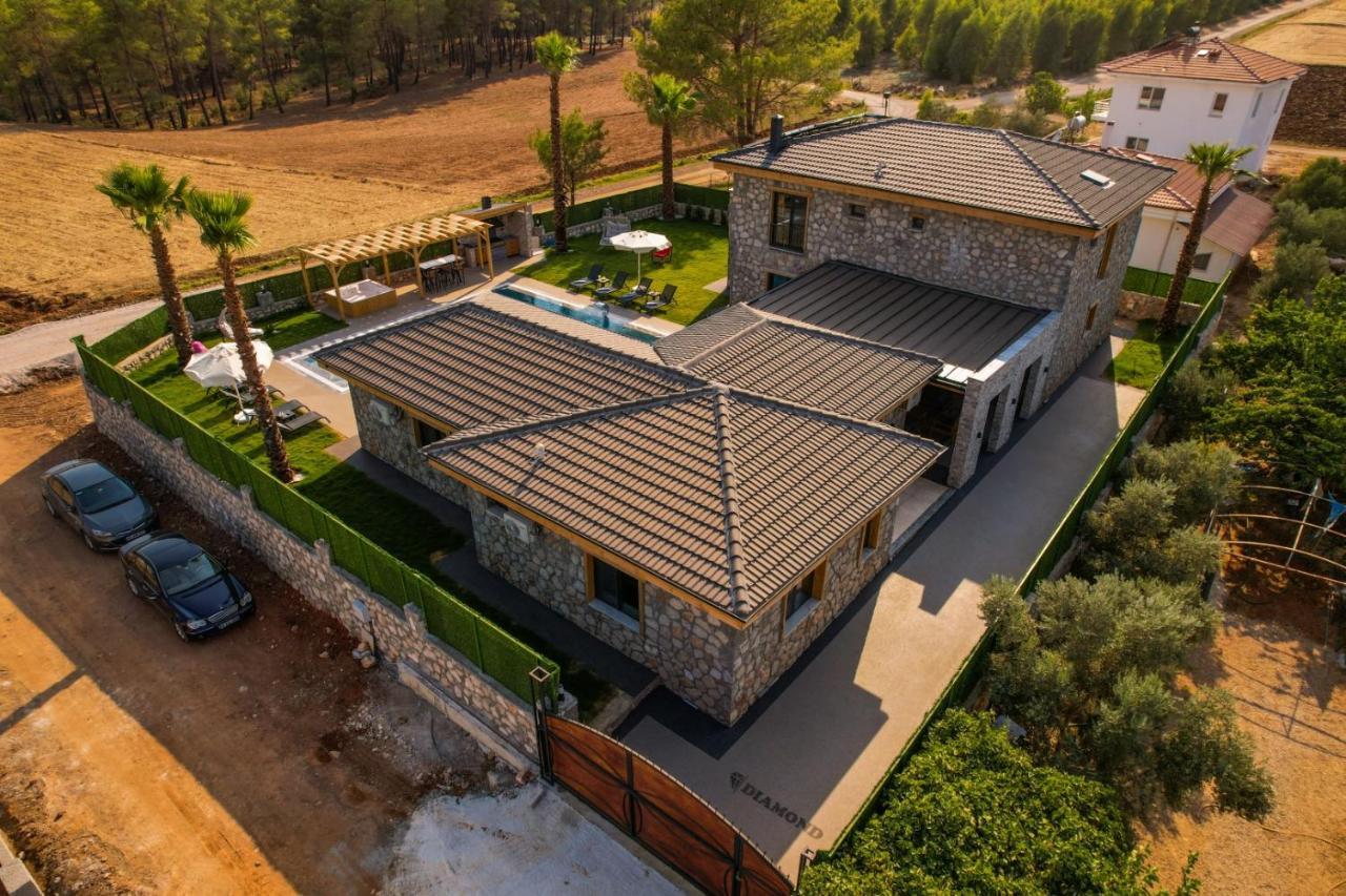 Diamond Villa *