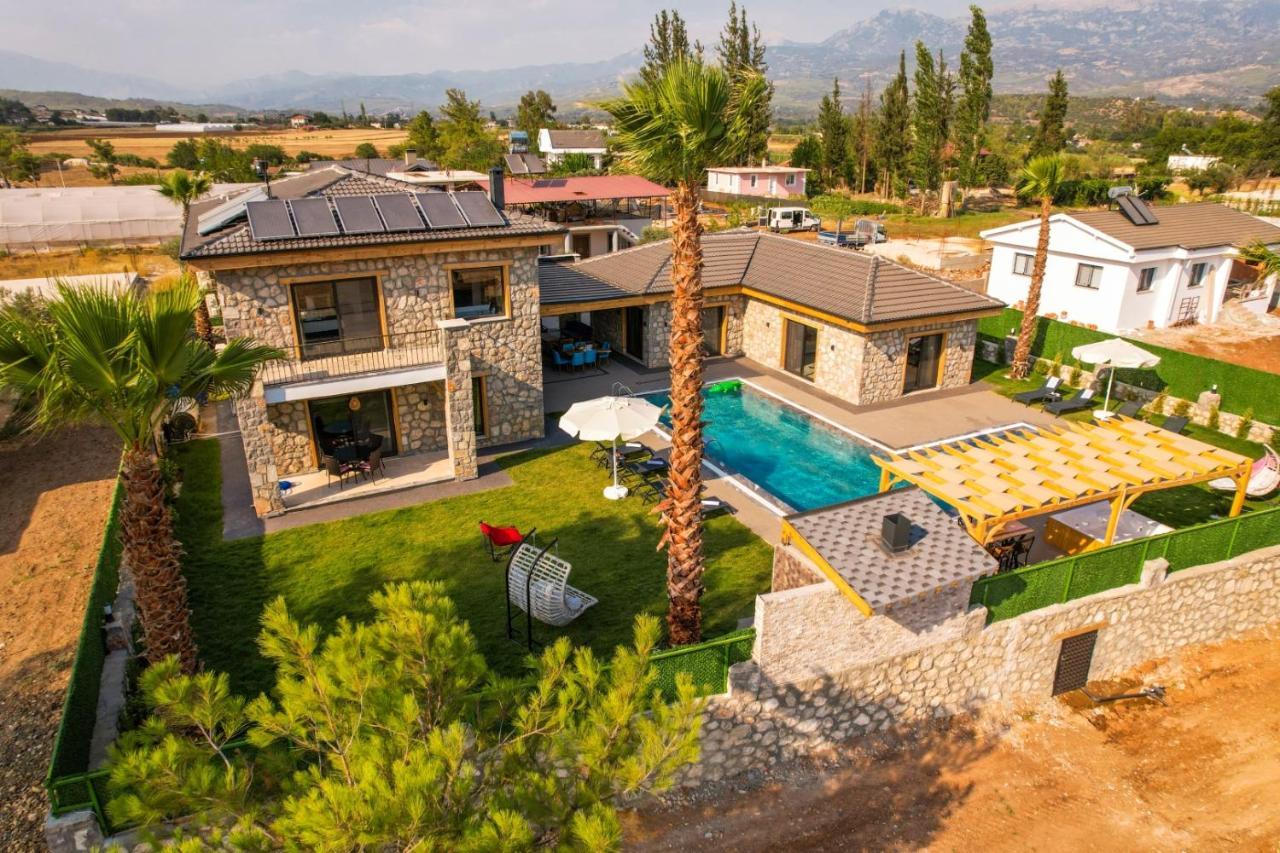 Diamond Villa *