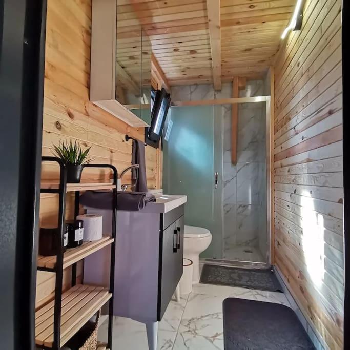 Aura Wooden House Ferienhaus