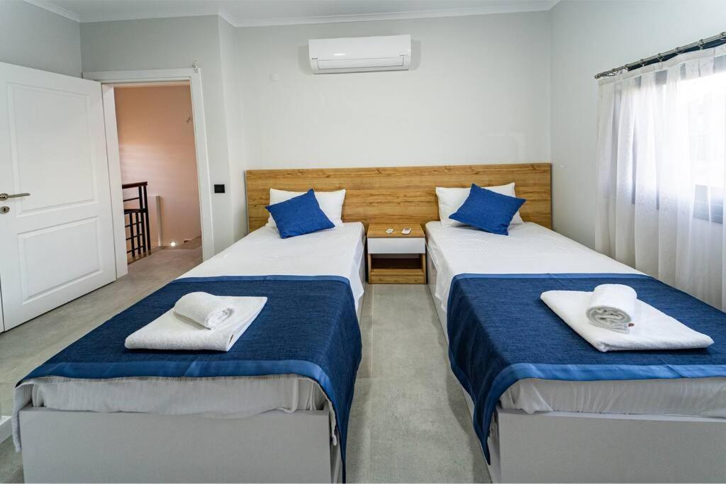 Merkezde 8 Kisilik Oezel Havuzlu Villa