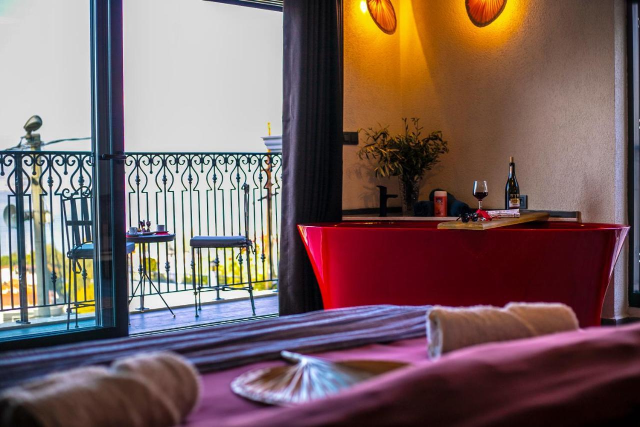 Porto Villa *