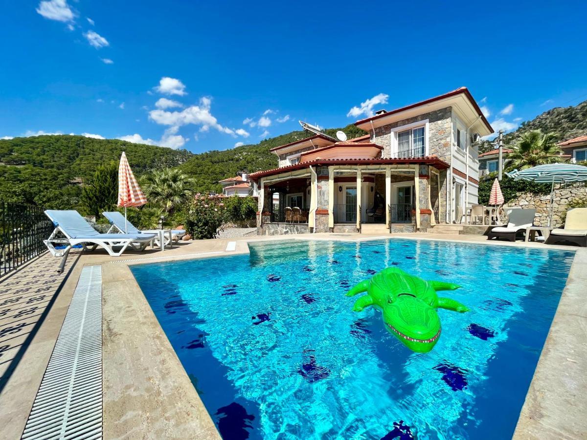 Serenity: Private Pool & Garden Retreat Villa *