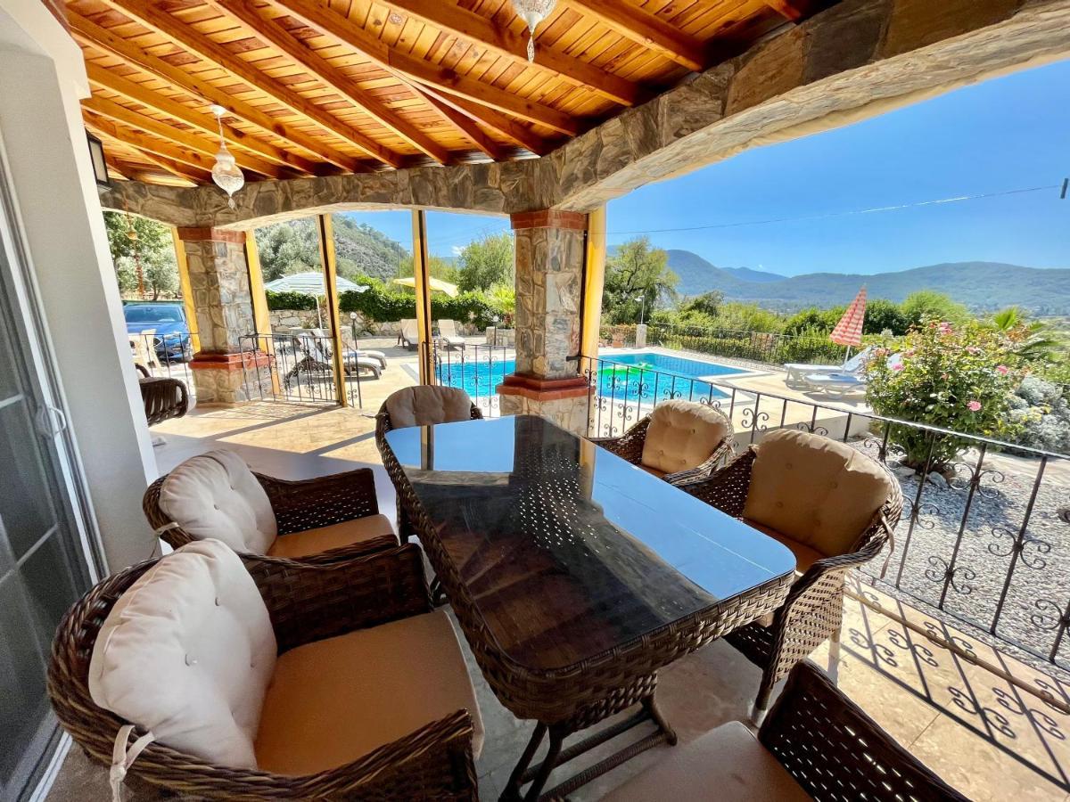 Serenity: Private Pool & Garden Retreat Villa