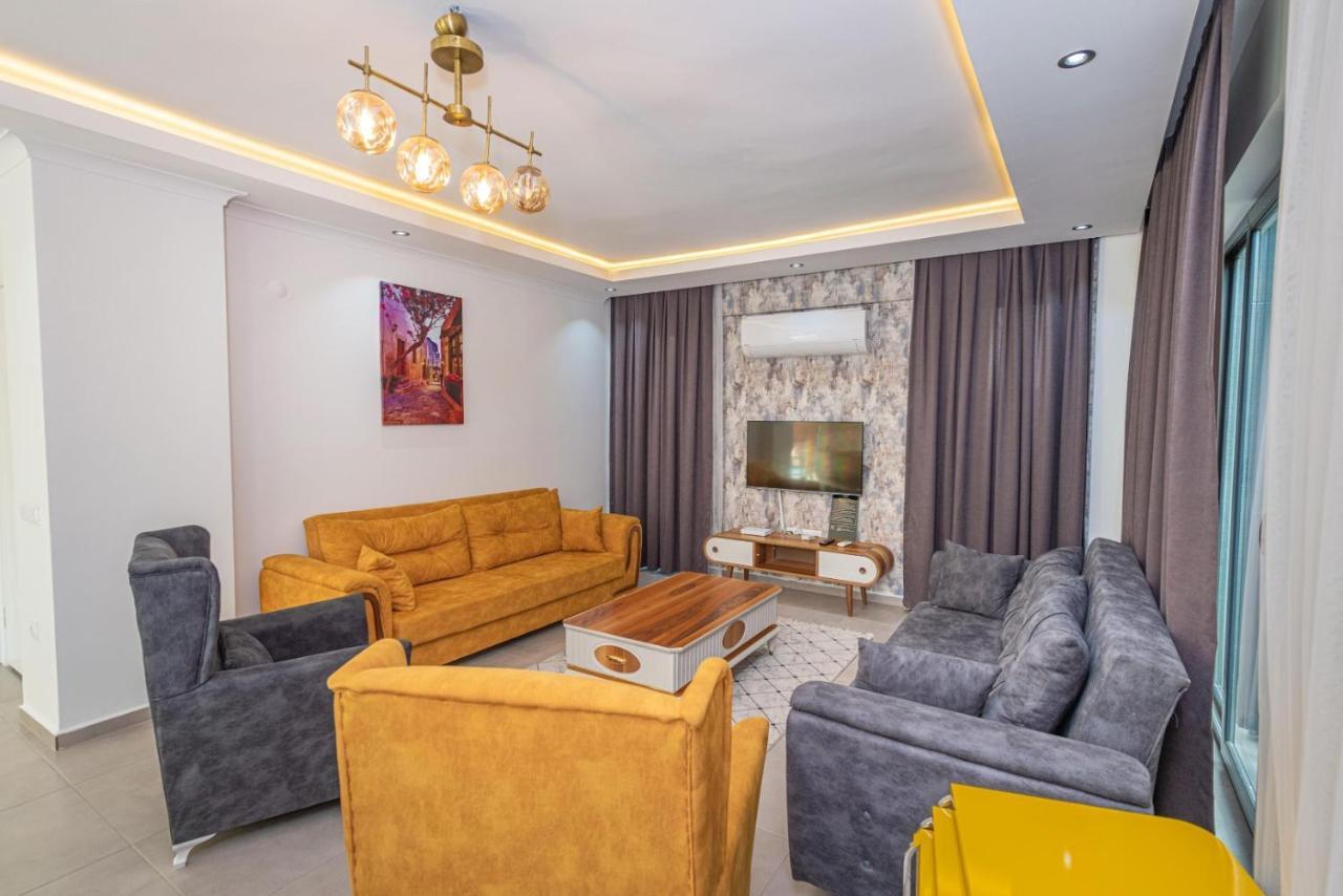 4 Bedroom In Hisaroenue Oeluedeniz- Gold Rose Villa Fethiye