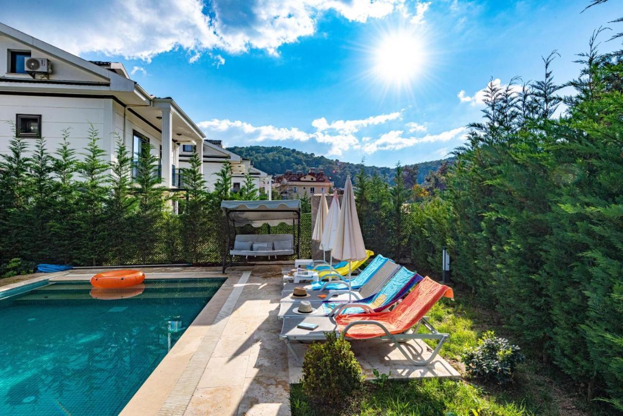 4 Bedroom In Hisaroenue Oeluedeniz- Gold Rose Villa Fethiye