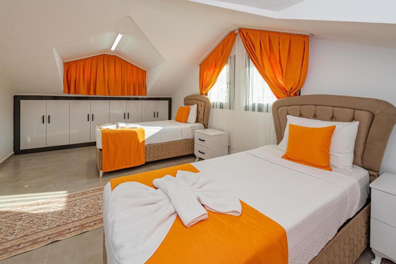 Villa 4 Bedroom In Hisaroenue Oeluedeniz- Gold Rose Fethiye