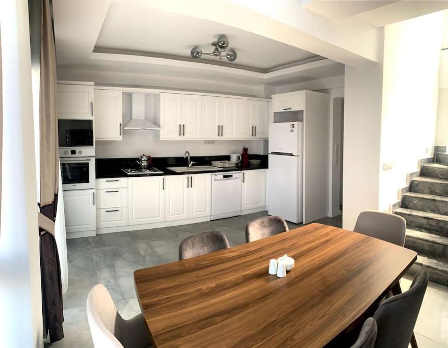 Nokta Park I 4+1 Villa, Oezel Havuzlu Fethiye