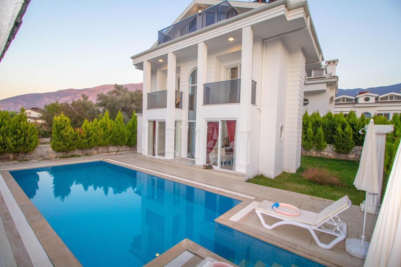 Silver Yunus Villa, Oezel Havuzlu,