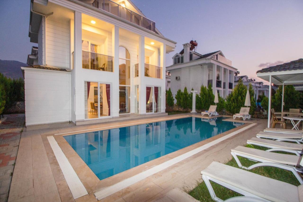 Silver Yunus Villa, Oezel Havuzlu,