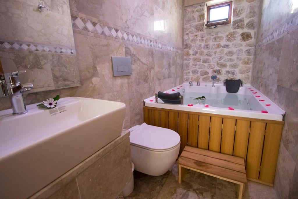 Likya Ruby 2+1 Villa, Oezel Havuzlu, Villa Fethiye