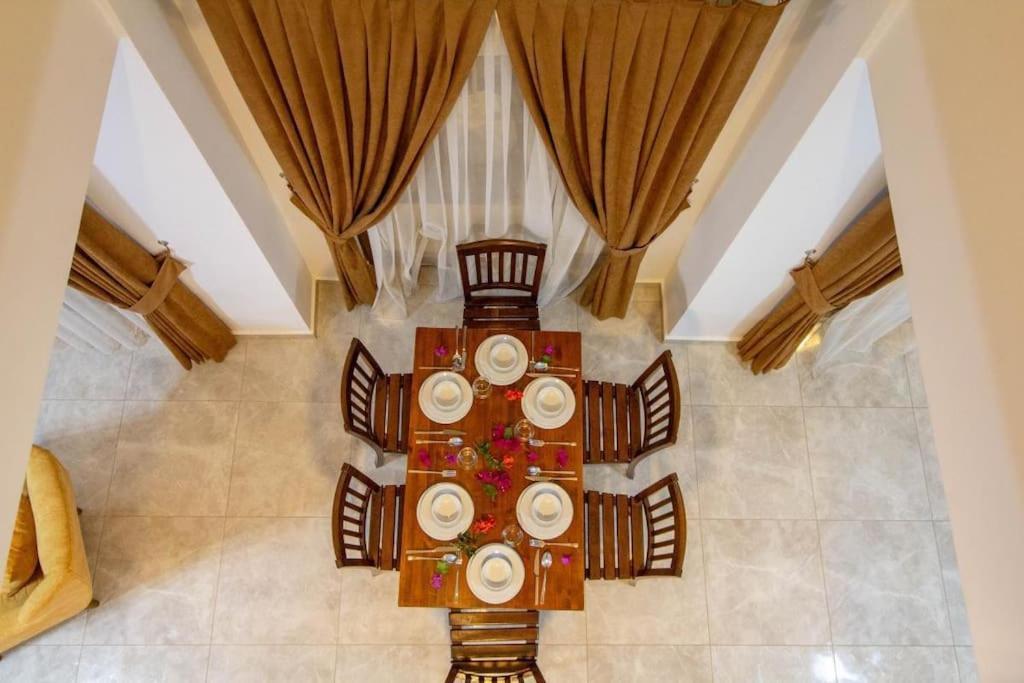 Villa Tuna Oeluedeniz 4+1 Villa, Oezel Havuzlu,