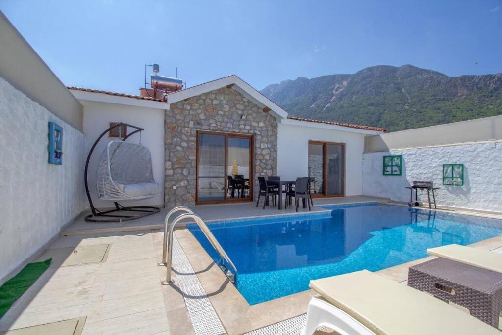 Villa Likya Labis 2+1 Villa, Oezel Havuzlu,
