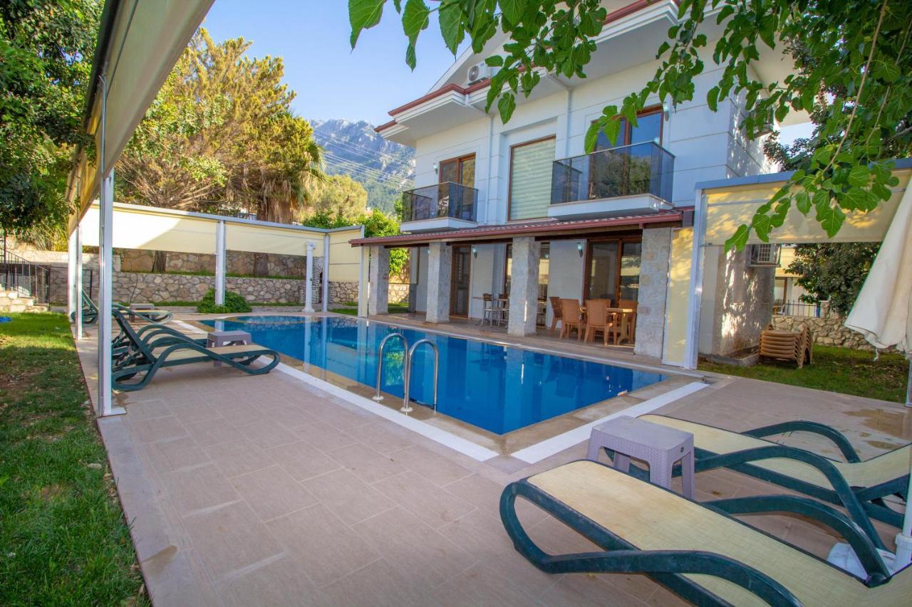 Villa Prestij Letoon 4+1 Villa, Oezel Havuzlu,