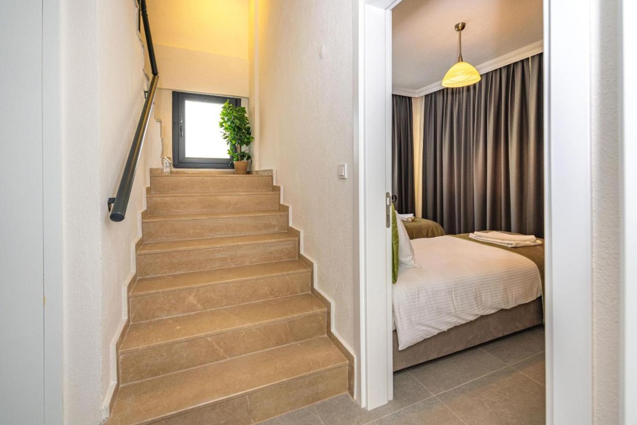 Leona - 5 Bedroom In Villa Fethiye