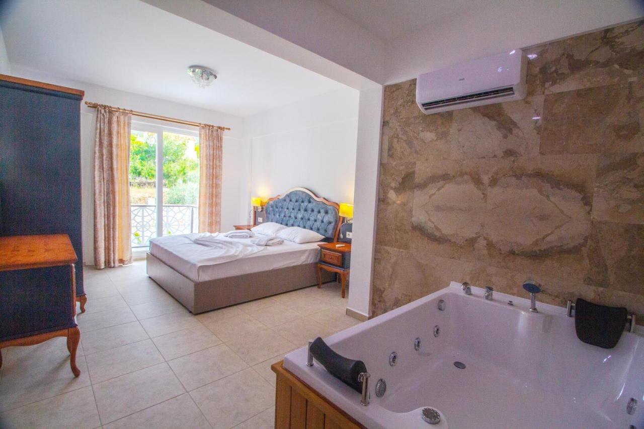 Opal Villa, Oezel Havuzlu,