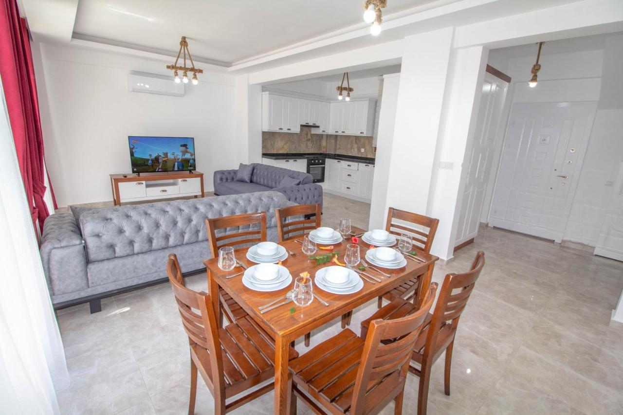 Mina Villa, Oezel Havuzlu, Villa
