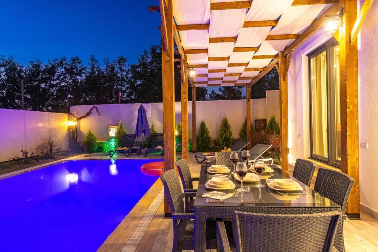 Leona - 5 Bedroom In Fethiye