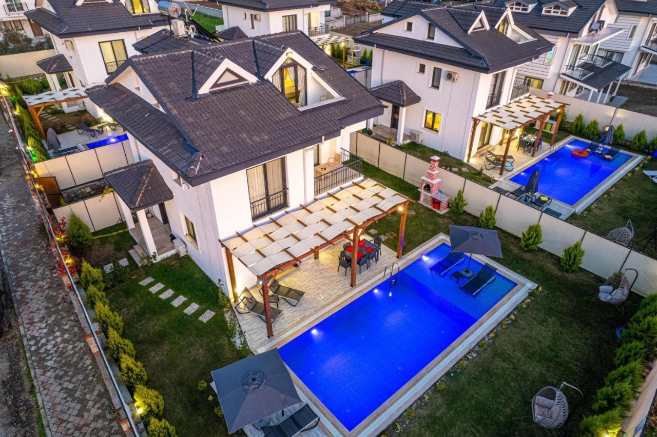 Leona - 5 Bedroom In Fethiye