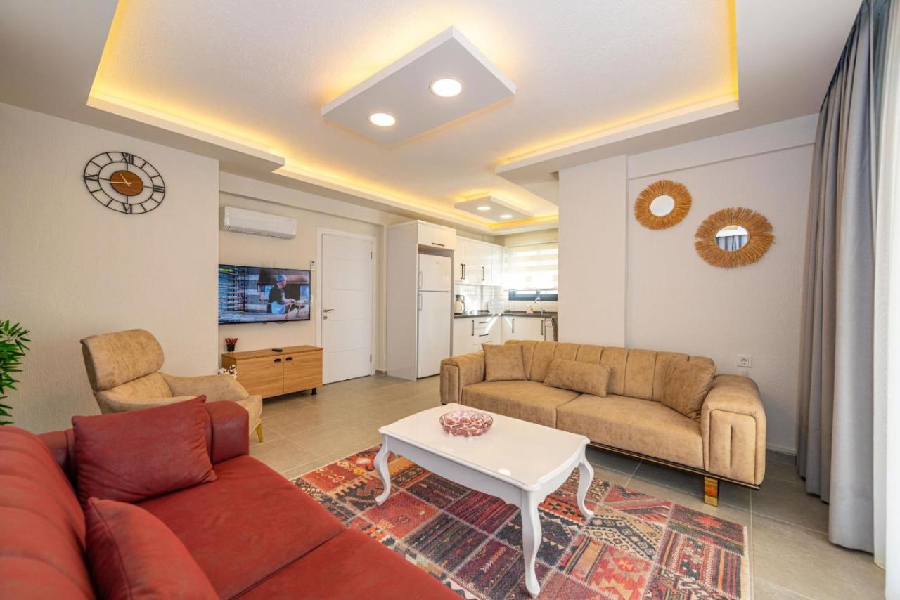 Villa Leona - 5 Bedroom In *