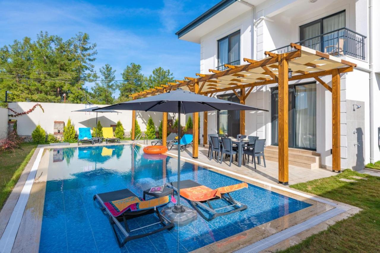 Villa Leona - 5 Bedroom In