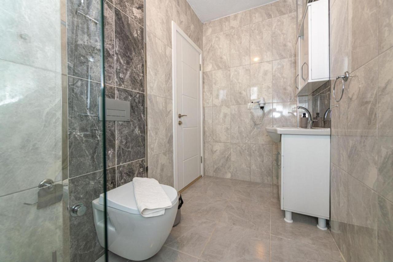 Leona - 5 Bedroom In * Fethiye