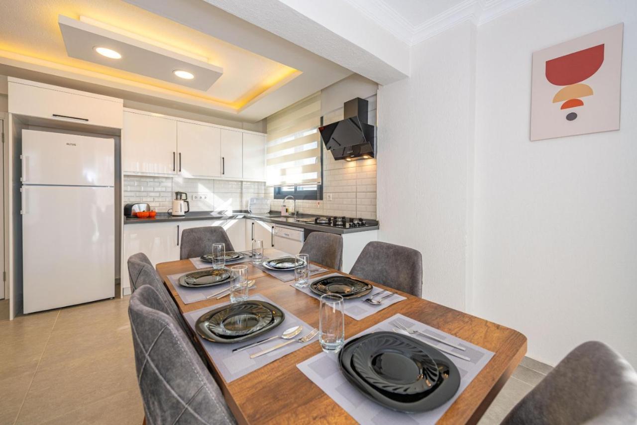 Villa Leona - 5 Bedroom In