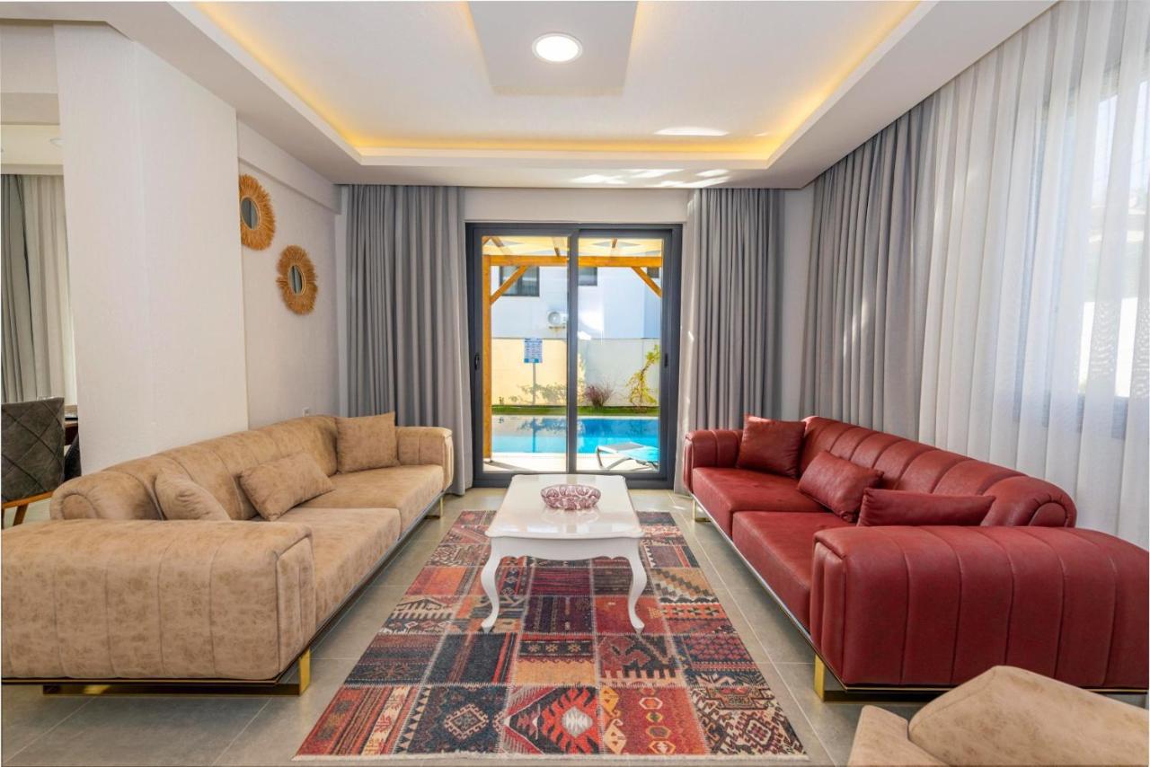 Leona - 5 Bedroom In *