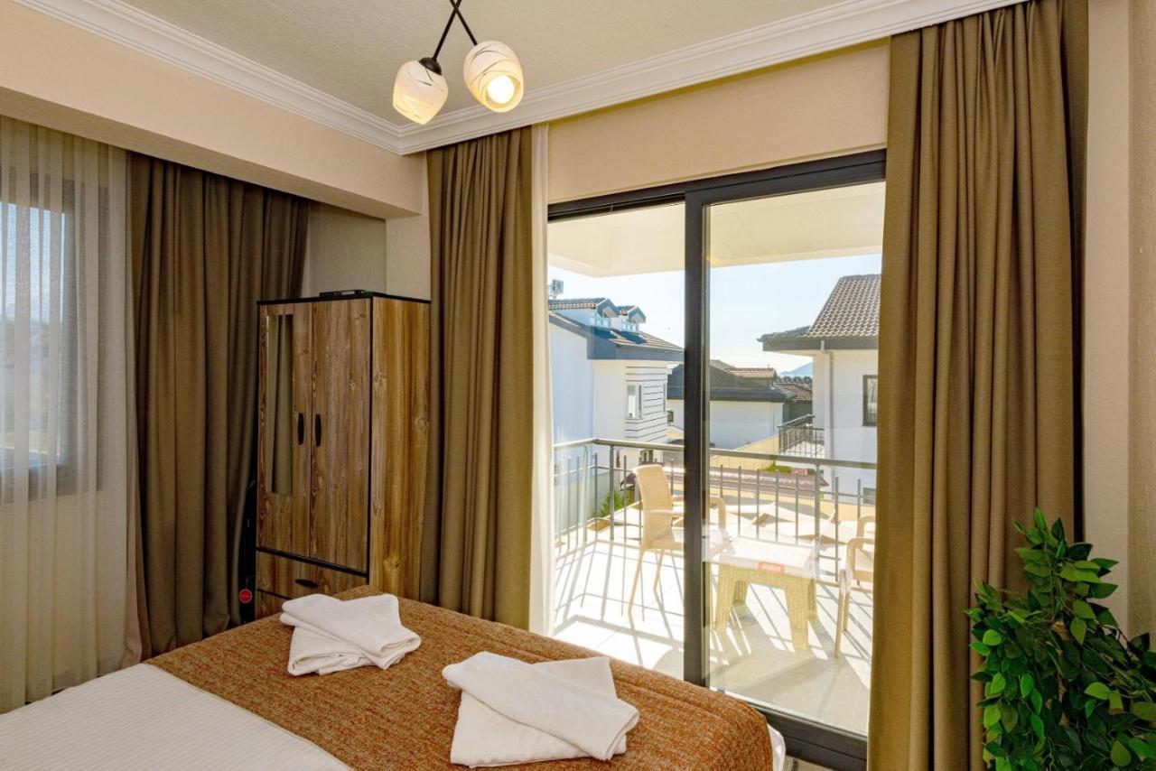 Leona - 5 Bedroom In Villa *